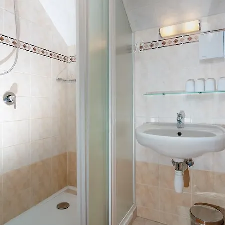 And Monika Špindlerŭv Mlýn