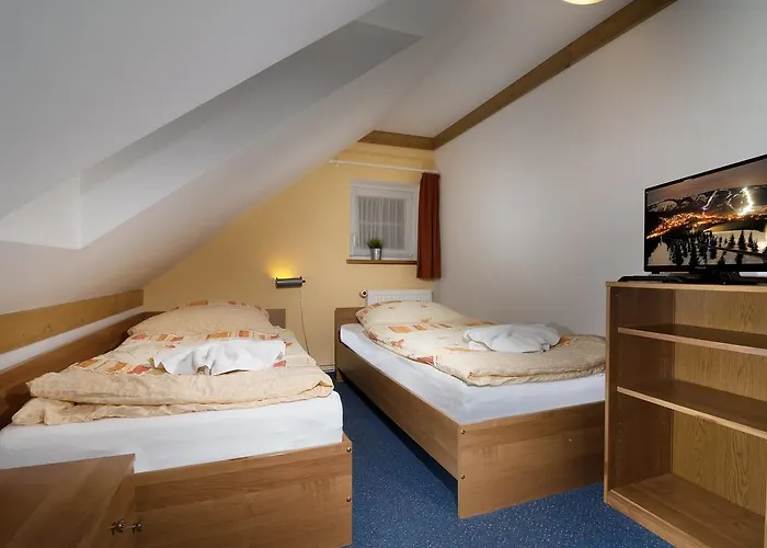 בית הארחה And Monika